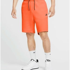 Nike Mens Slim Fit Tapered Leg Shorts Size L